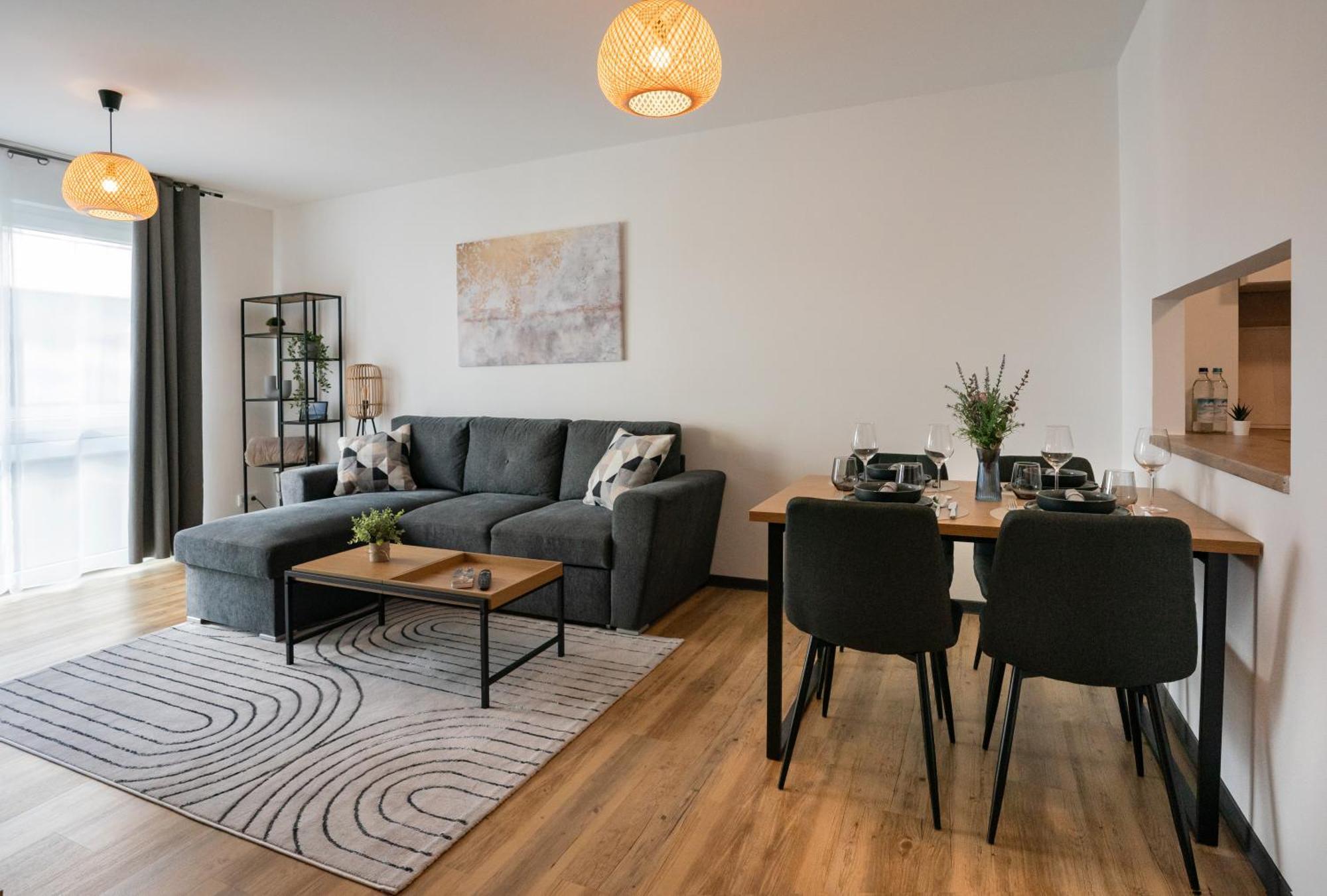Reitz - Apartment I Zentrale Lage I Stellplatz I 55Qm I 2 Zimmer I Kueche I Bad I Terrasse Bad Hersfeld Dış mekan fotoğraf